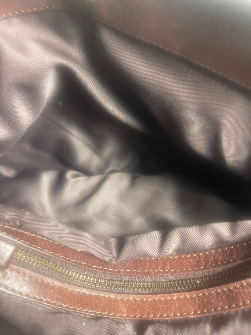Bolo Leather Brown Medium Shoulder Bag gold tone hardwares. - Picture 14 of 14